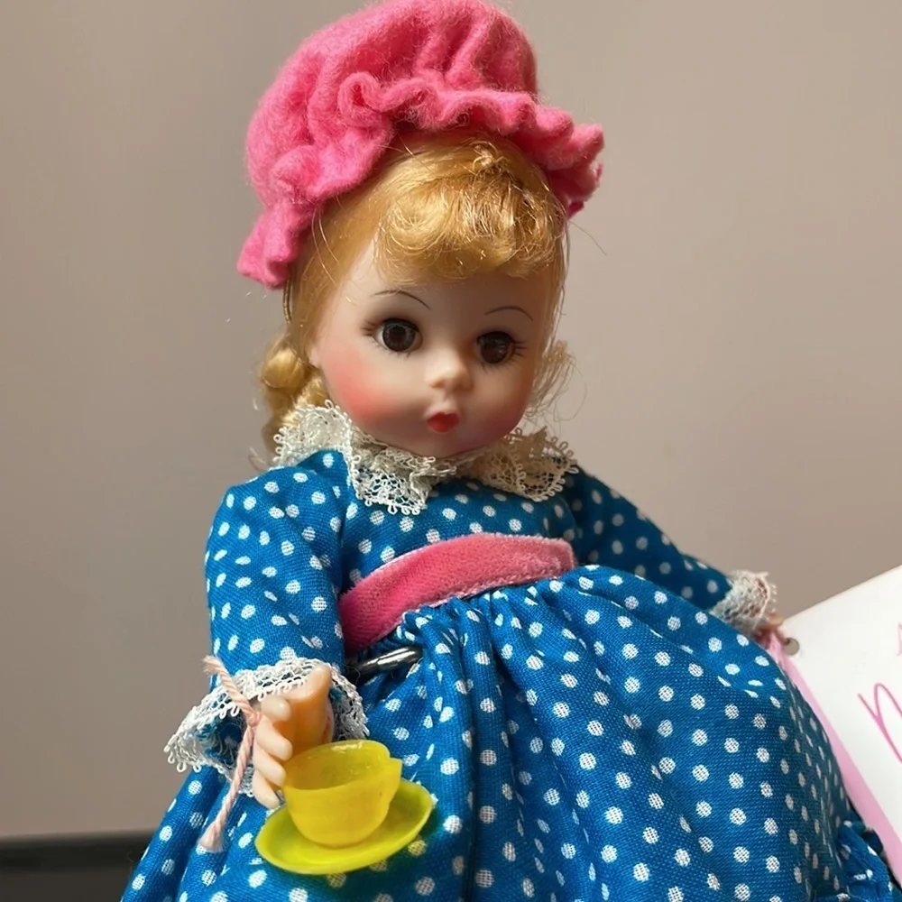 Madame Alexander doll Miss Muffet 8